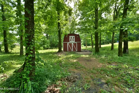 Exterior - 3490 Sherrod Rd, Nesbit, MS 38651 photo 11 of 13