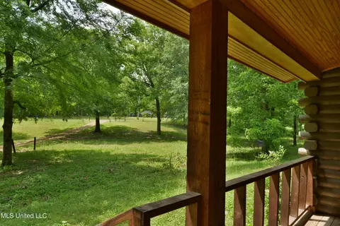 Exterior - 3490 Sherrod Rd, Nesbit, MS 38651 photo 5 of 13