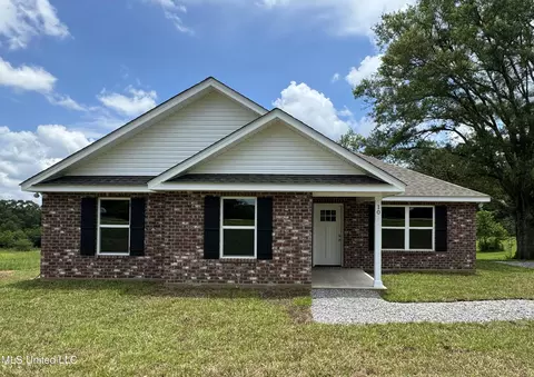 10 E Twin Oaks Ln, Carriere, MS 39426