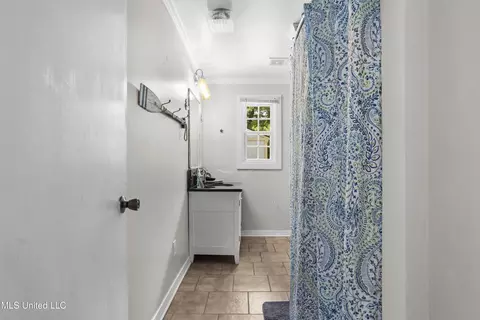 Bath - 114 Olson Ave, Long Beach, MS 39560 photo 3 of 4
