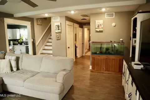 Entry Way - 5525 Belmont Rd, Hernando, MS 38632 photo 1 of 1