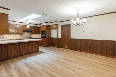 504 Hampton St, Clinton, MS 39056 photo 13