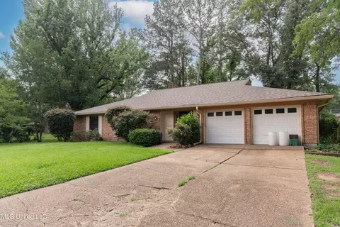 504 Hampton St, Clinton, MS 39056 photo 4