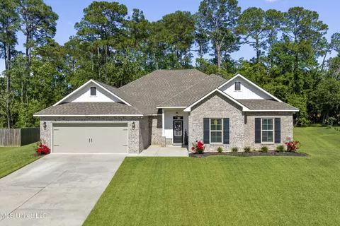 9363 Taylor Pl, Ocean Springs, MS 39564