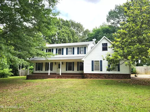 3850 E Plum Point Dr, Olive Branch, MS 38654 photo 1