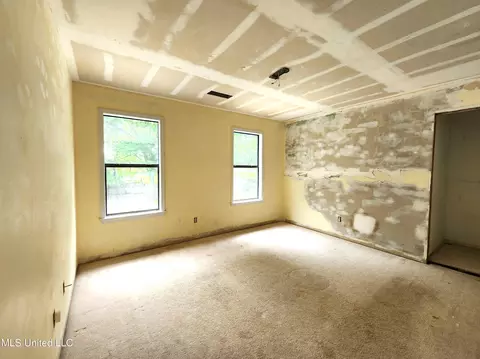 3850 E Plum Point Dr, Olive Branch, MS 38654 photo 16