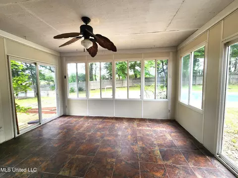 3850 E Plum Point Dr, Olive Branch, MS 38654 photo 10