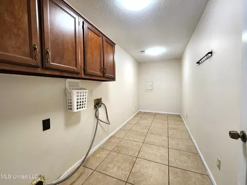 3850 E Plum Point Dr, Olive Branch, MS 38654 photo 12