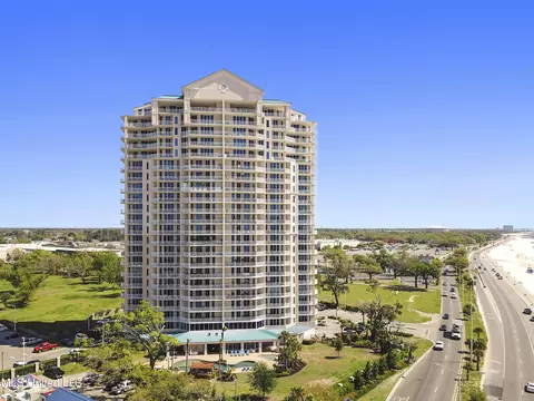 2668 Beach Blvd #304, Biloxi, MS 39531