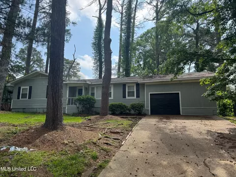 Exterior - 1870 Wisteria Dr, Jackson, MS 39204 photo 2 of 3