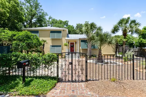 1338 Father Ryan Ave, Biloxi, MS 39530