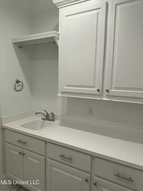 Other - 448 Aurora Cir, Canton, MS 39046 photo 4 of 15