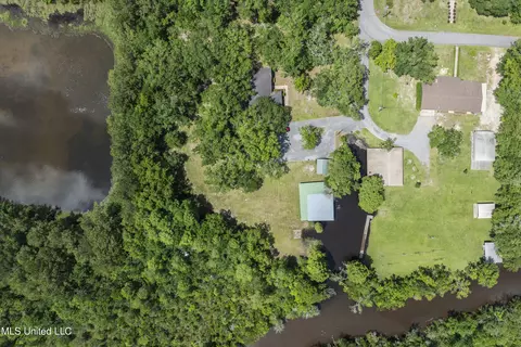 View/Area - 8113 Barron Rd, Moss Point, MS 39562 photo 2 of 11