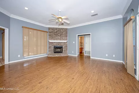Living - 8113 Barron Rd, Moss Point, MS 39562 photo 3 of 6