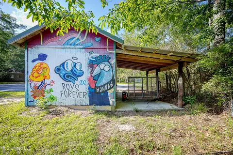 Exterior - 8113 Barron Rd, Moss Point, MS 39562 photo 20 of 32
