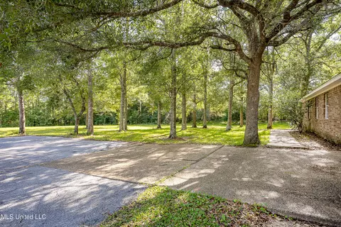 Exterior - 8113 Barron Rd, Moss Point, MS 39562 photo 15 of 32