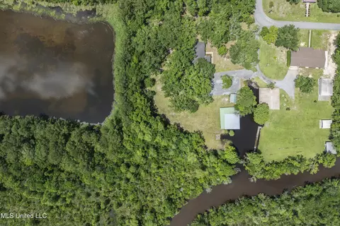 View/Area - 8113 Barron Rd, Moss Point, MS 39562 photo 3 of 11
