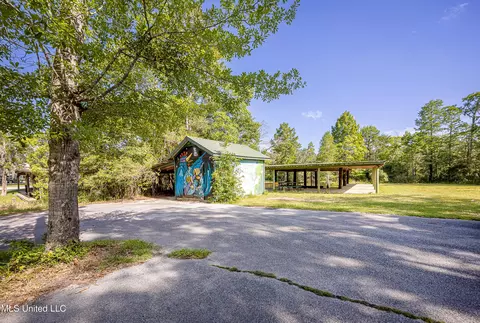 Exterior - 8113 Barron Rd, Moss Point, MS 39562 photo 17 of 32