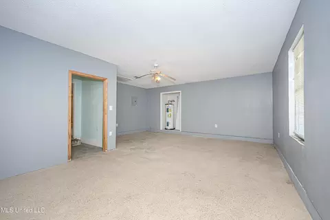 Living - 8113 Barron Rd, Moss Point, MS 39562 photo 5 of 6