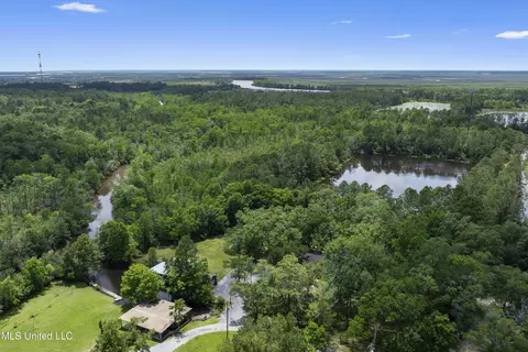 View/Area - 8113 Barron Rd, Moss Point, MS 39562 photo 5 of 11