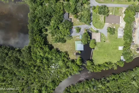 View/Area - 8113 Barron Rd, Moss Point, MS 39562 photo 1 of 11