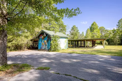 Exterior - 8113 Barron Rd, Moss Point, MS 39562 photo 16 of 32