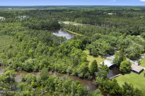 View/Area - 8113 Barron Rd, Moss Point, MS 39562 photo 7 of 11