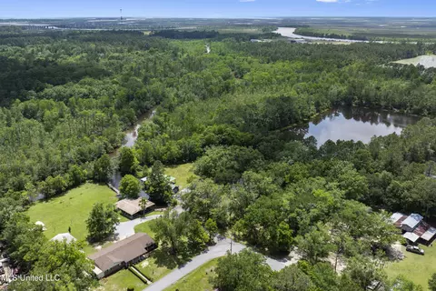 View/Area - 8113 Barron Rd, Moss Point, MS 39562 photo 4 of 11