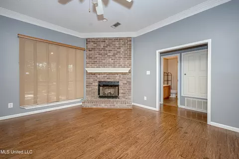 Living - 8113 Barron Rd, Moss Point, MS 39562 photo 6 of 6