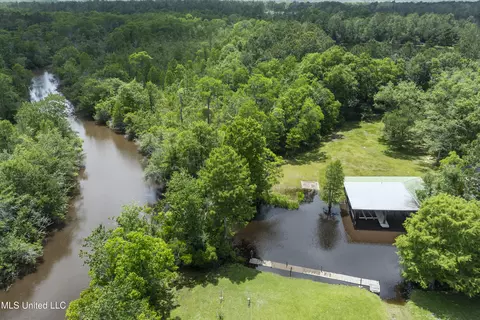 View/Area - 8113 Barron Rd, Moss Point, MS 39562 photo 9 of 11