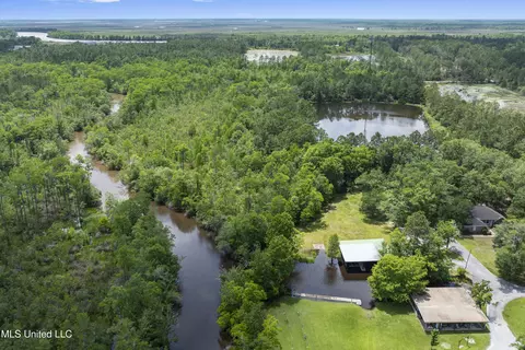 View/Area - 8113 Barron Rd, Moss Point, MS 39562 photo 6 of 11