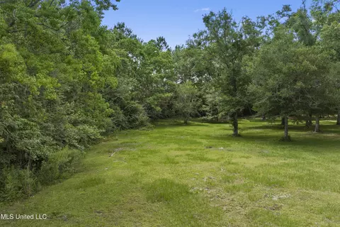 Exterior - 8113 Barron Rd, Moss Point, MS 39562 photo 31 of 32