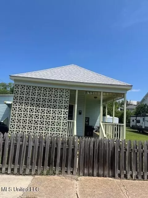 872 Jackson St, Biloxi, MS 39530