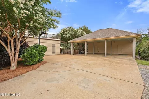 Exterior - 210 Planters Grv, Brandon, MS 39047 photo 5 of 17