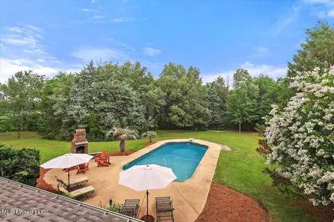 Exterior - 210 Planters Grv, Brandon, MS 39047 photo 2 of 17