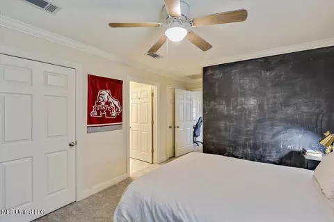 Bedroom - 210 Planters Grv, Brandon, MS 39047 photo 5 of 5