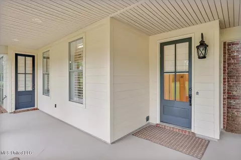 Exterior - 210 Planters Grv, Brandon, MS 39047 photo 4 of 17