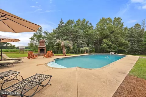 Exterior - 210 Planters Grv, Brandon, MS 39047 photo 11 of 17