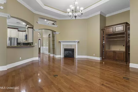 Living - 5578 E Diamondhead Dr, Diamondhead, MS 39525 photo 2 of 4