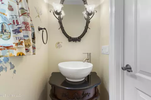 Bath - 5578 E Diamondhead Dr, Diamondhead, MS 39525 photo 6 of 6