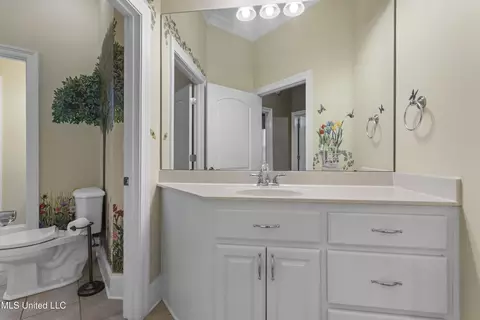 Bath - 5578 E Diamondhead Dr, Diamondhead, MS 39525 photo 5 of 6