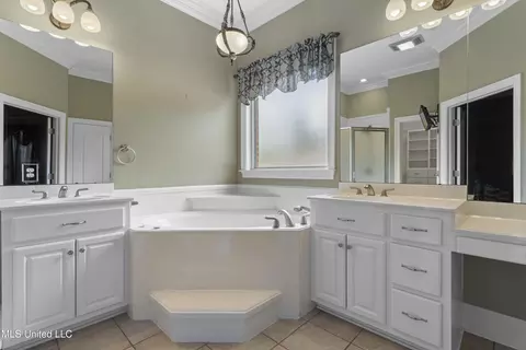 Bath - 5578 E Diamondhead Dr, Diamondhead, MS 39525 photo 2 of 6