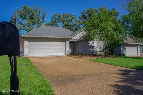 Exterior - 414 Spike Rdg, Canton, MS 39046 photo 3 of 13