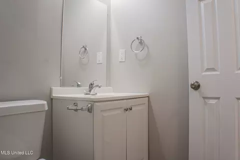 Bath - 136 Peggy Dr, Florence, MS 39073 photo 1 of 2