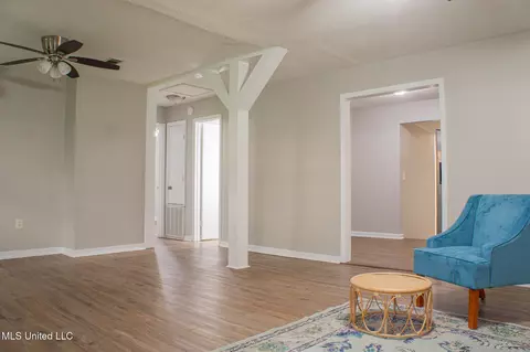 Living - 136 Peggy Dr, Florence, MS 39073 photo 1 of 2