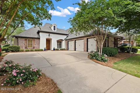 120 Lake Village Dr, Madison, MS 39110
