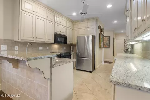 215 Azalea Ct, Brandon, MS 39047 photo 28