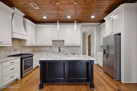 Kitchen - 210 Penny Ln, Brandon, MS 39042 photo 1 of 3