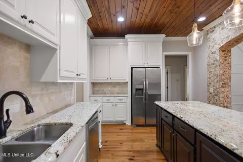Kitchen - 210 Penny Ln, Brandon, MS 39042 photo 3 of 3