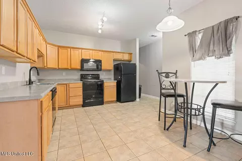 8992 Gavin Dr, Olive Branch, MS 38654 photo 8
